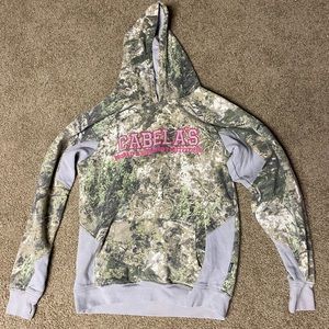 Camo Cabelas sweatshirt